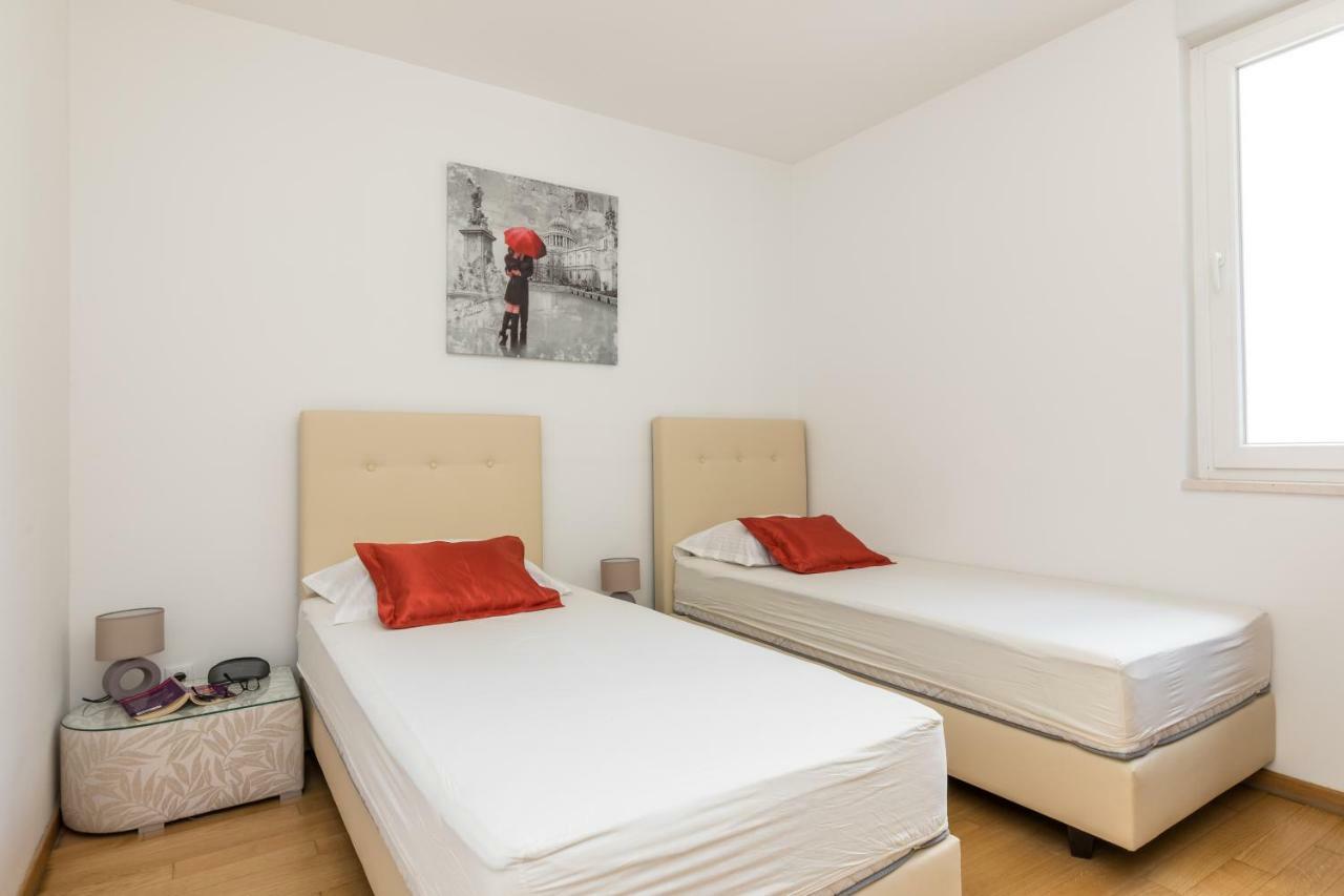 Marcela With Private Parking Appartement