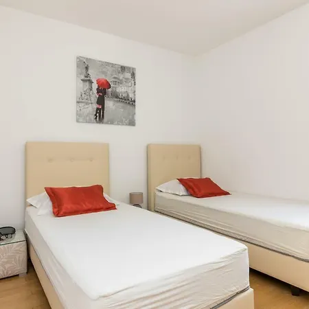 Apartment Marcela With Private Parking Split Exterior photo
