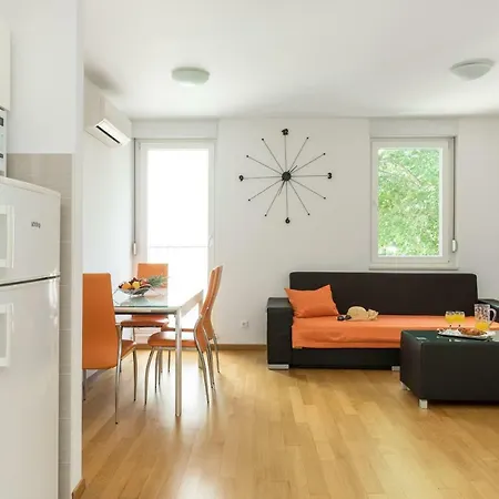 Apartment Marcela With Private Parking Split Exterior photo