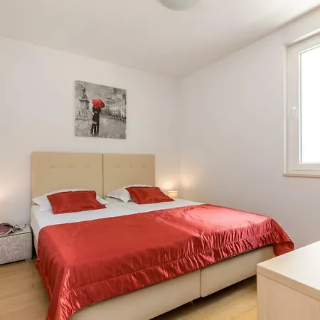 Apartment Marcela With Private Parking Split Exterior photo