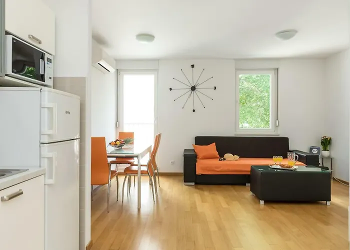 Apartment Marcela With Private Parking